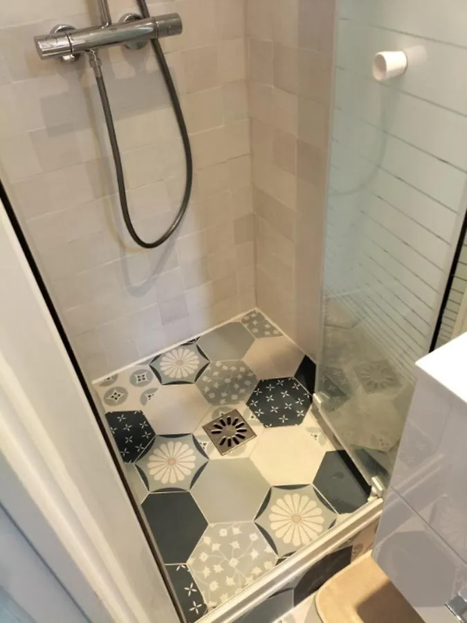 Cosy Apt Near Parc De La * פריז